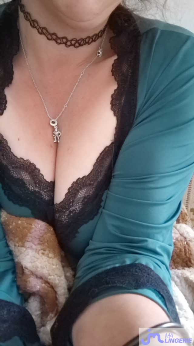 lingeries de Aniaatomic