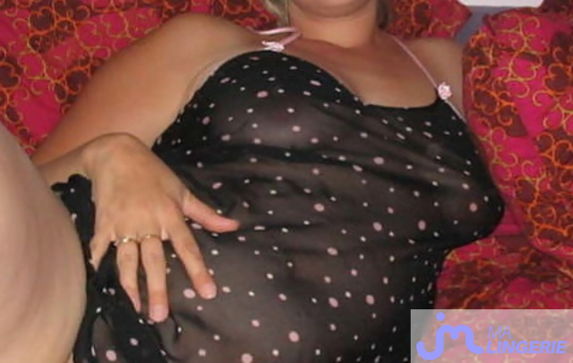 Photos de lingeries : Un petit aperçu de moi