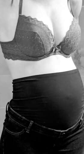 Photos de lingeries : Souvenirs de grossesse 
