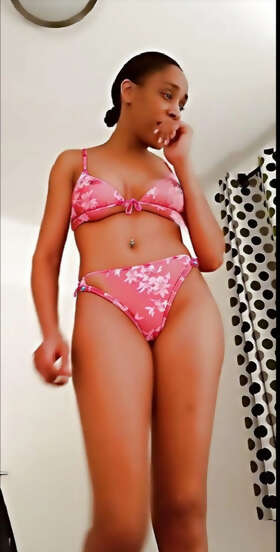 Photos de lingeries : Cadeau sexy  antillaise 