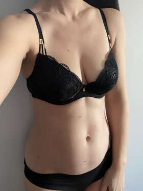 Photos de lingeries : 1 &egrave;re contribution 