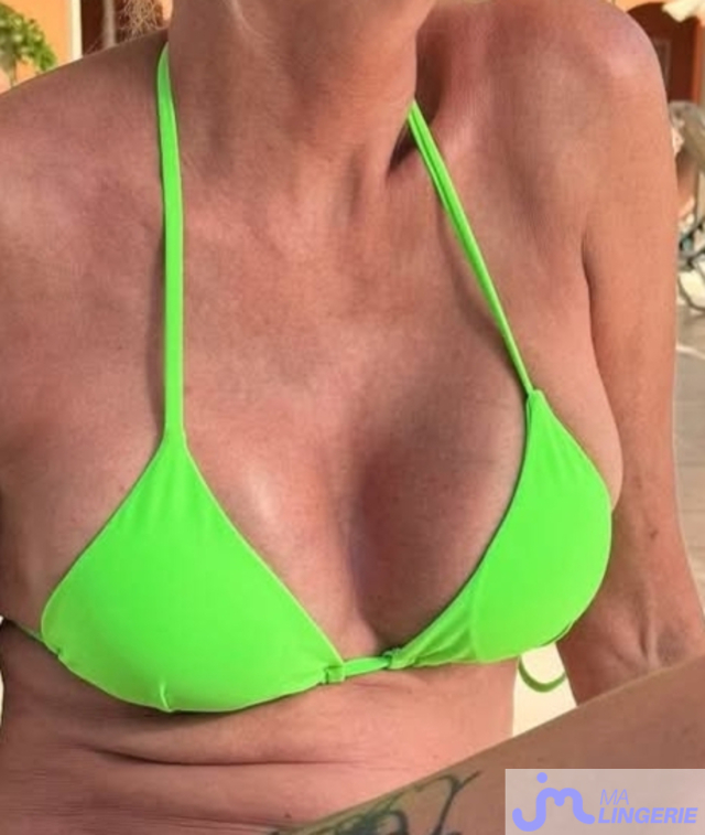 Photos de lingeries : Les gros lolos de ma belle s&oelig;ur 