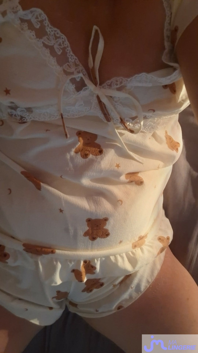 Photos de lingeries : Quelle provoquatrice