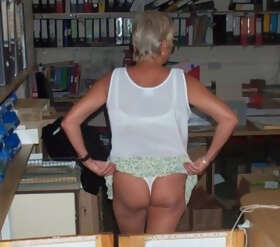 Photos de lingeries : Au bureau 