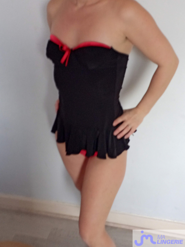 Photos de lingeries : un peu de lingerie et nuisette