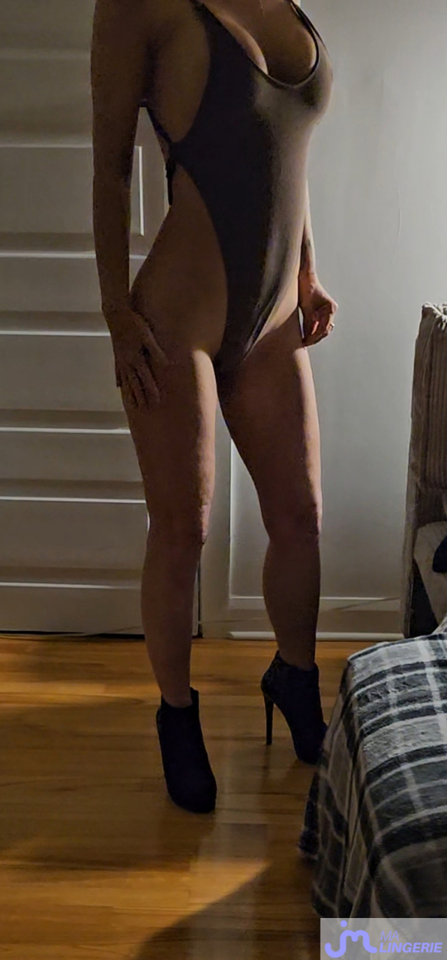 lingeries de Belle milf