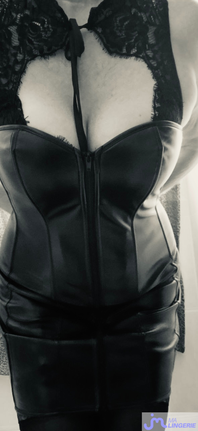 Photos de lingeries : Vous en pensez quoi ? 😉