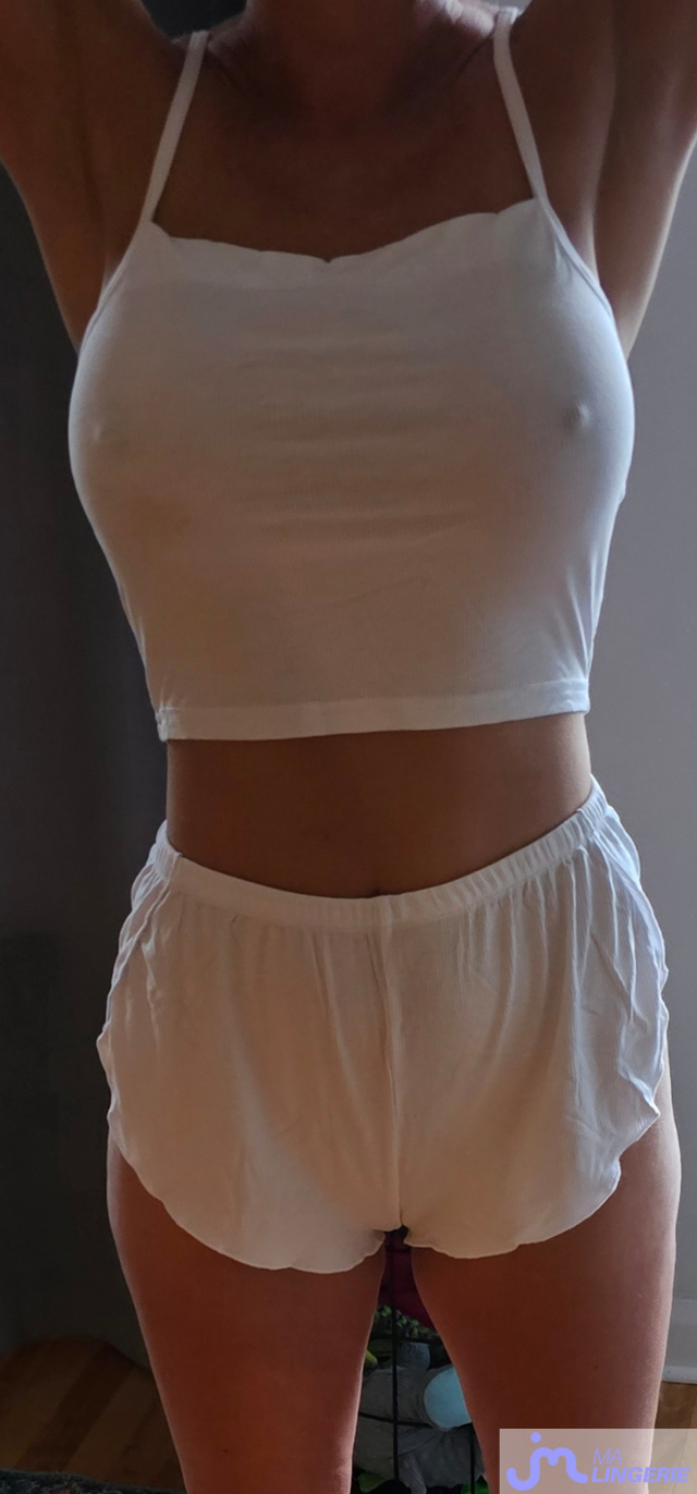 lingeries de Belle milf