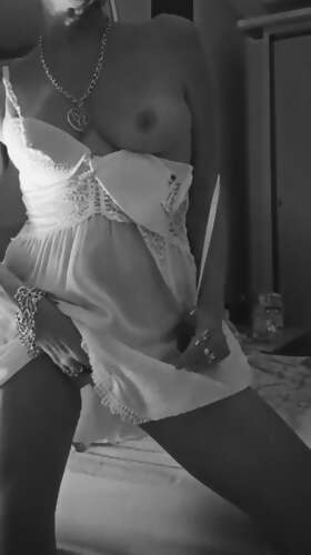 Photos de lingeries : &Eacute;l&eacute;gante et salope